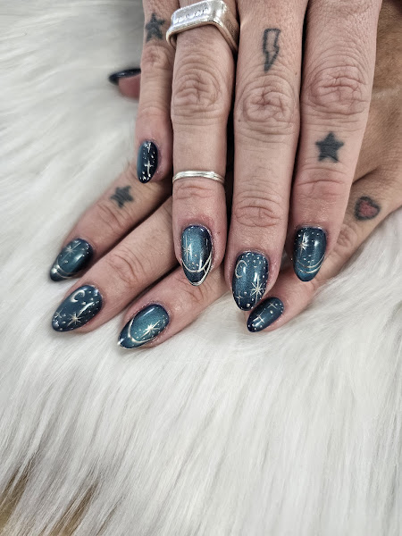Gloss Nail Bar 4