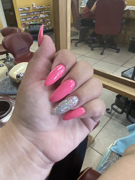 T M Nail -Holly 3