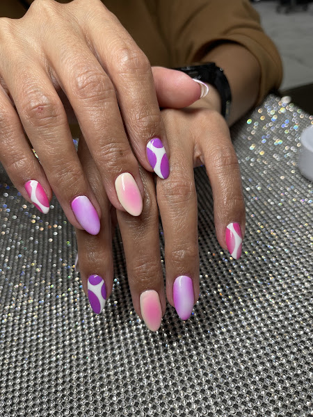 Chrome Nail Bar 2