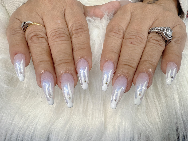 Classic Nails 4