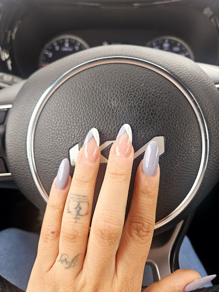 Nana Nails 1