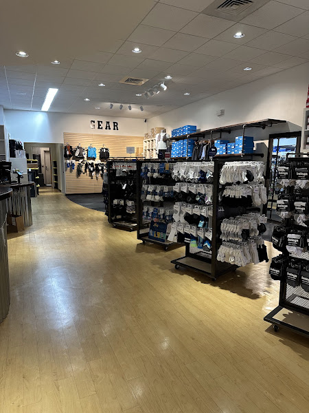 Fleet Feet Charlotte - Myers Park 4