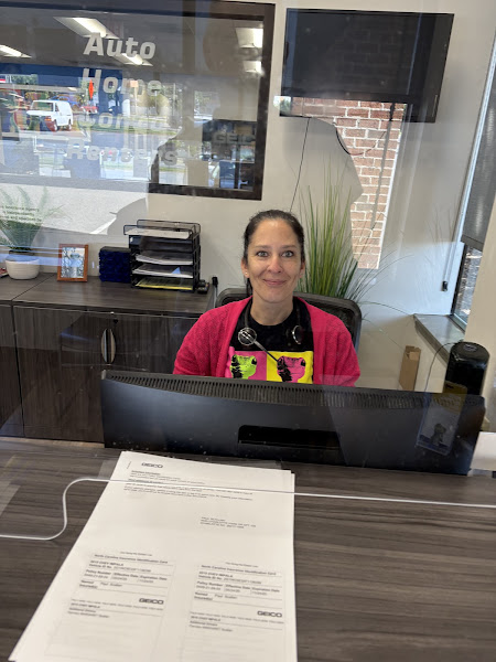 Megan Donoho - GEICO Insurance Agent 3