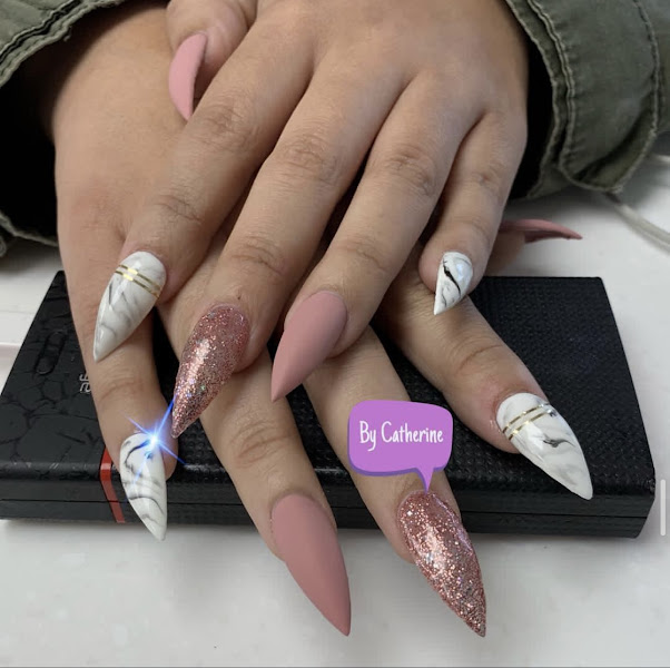 D’Vine Nails Spa 1
