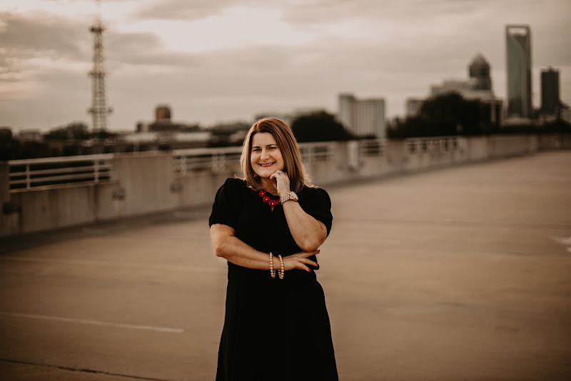 Kim Venable-NC/SC REALTOR Follow My Heels Home Group-REAL Broker,LLC 1