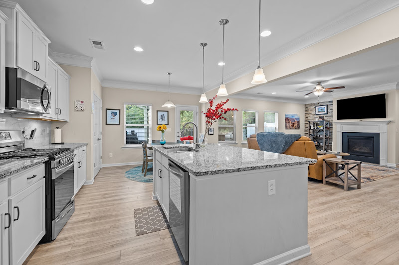 Purvis Realty & Associates LLC 5