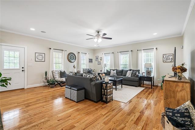 Neetu Singh Realty Group, Serving Charlotte, Lake Norman & Surrounding Areas. Licensed In NC & SC 3