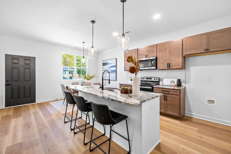 Villines Property Group brokered by Real 3