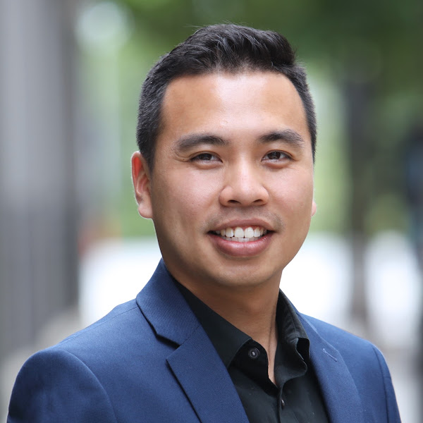 Realty One Group Revolution, Phuong Le, Broker 2