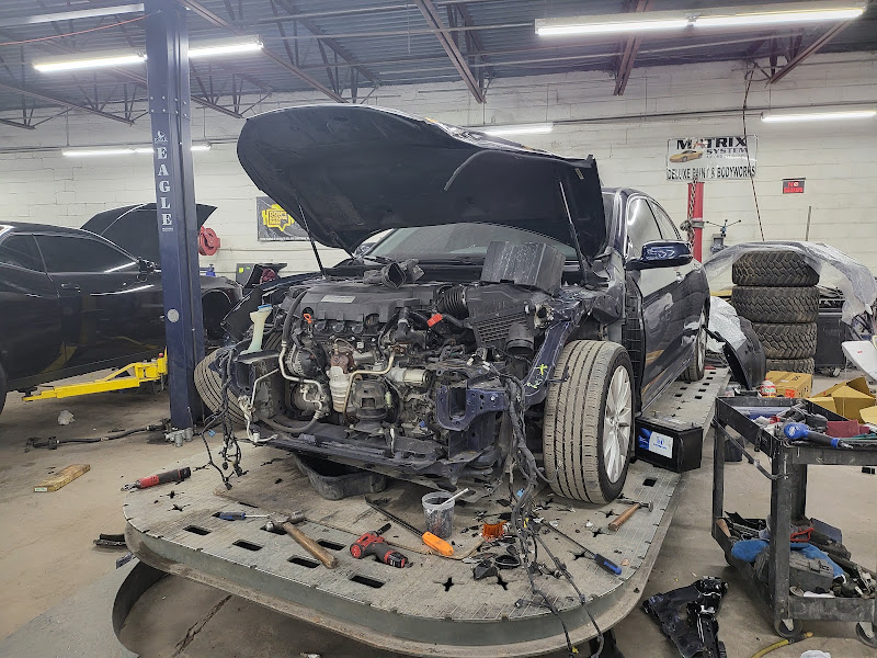Deluxe Paint & Body Works 4