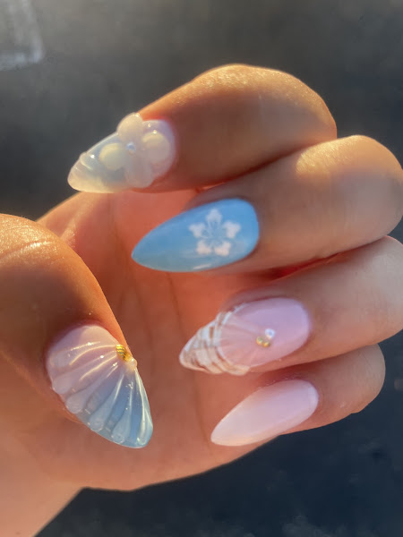 HERBAL NAILS & LASHES 1