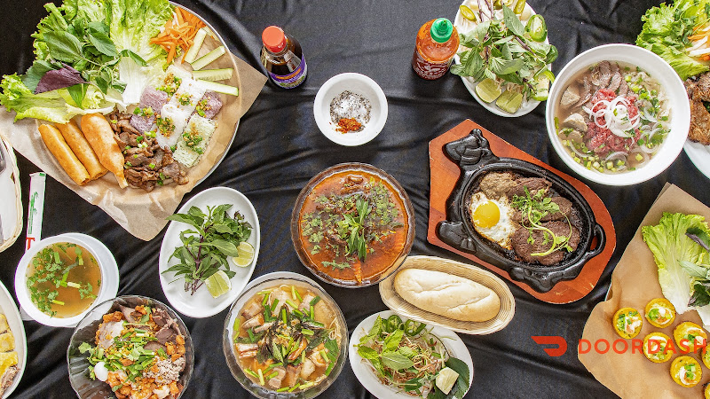 PHO & MORE 4