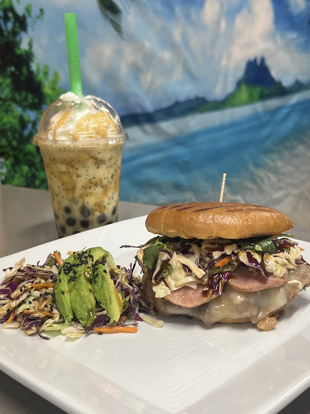 Island Deli and Smoothie Bar 5