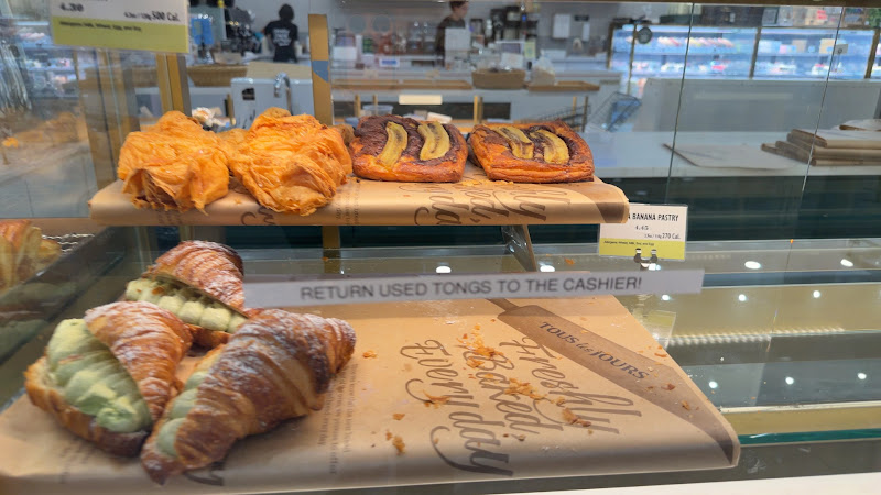Tous Les Jours Cafe 3