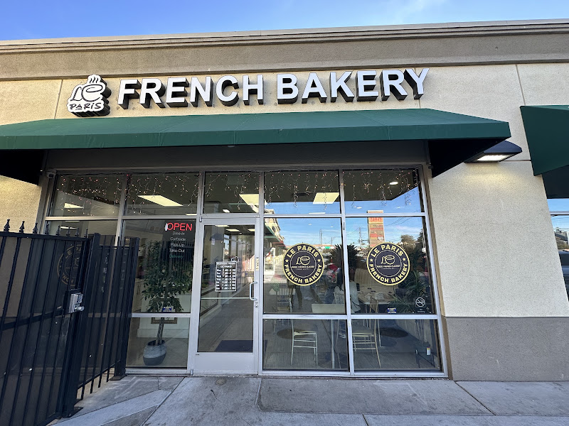 Le Paris French Bakery 2