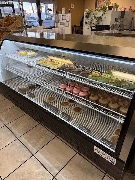 Delices Gourmands French Bakery 4