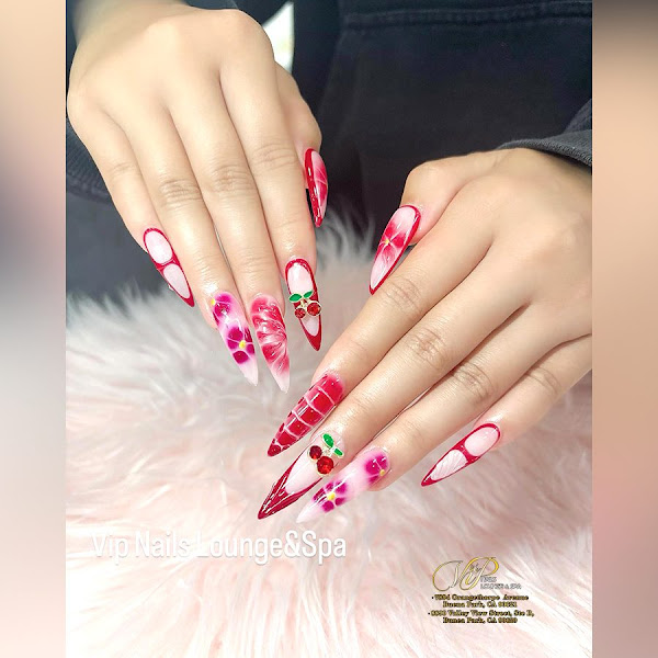 VIP NAILS Lounge 1