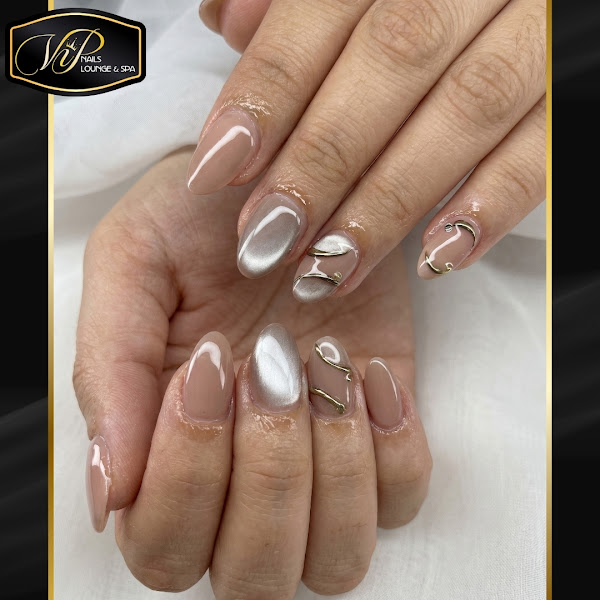 VIP NAILS Lounge 3