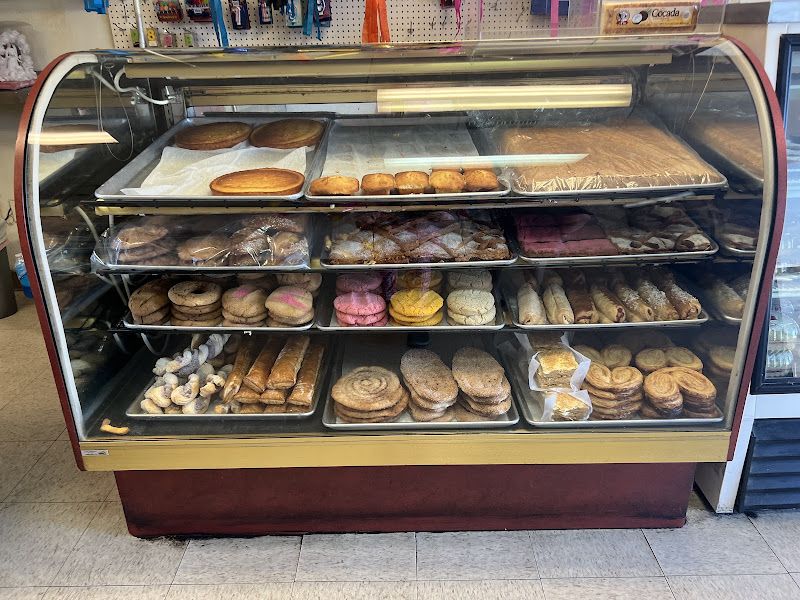Panaderia Y Pasteleria Latina