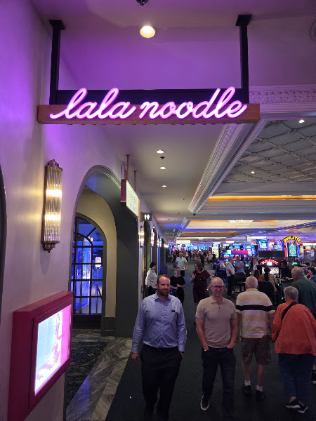 La La Noodle 4