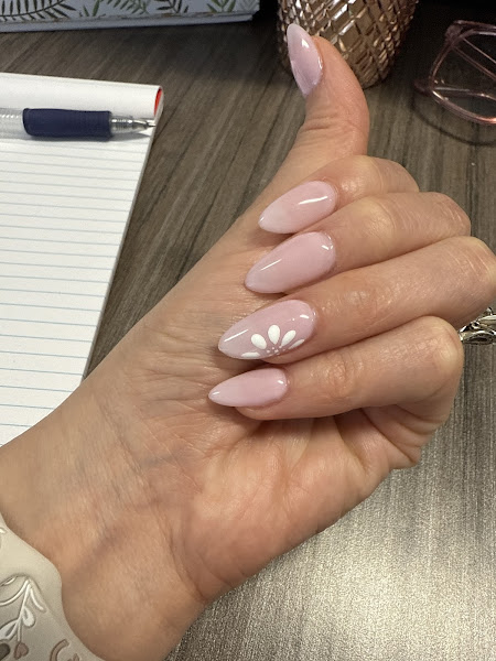 Organic Nail Bar 3
