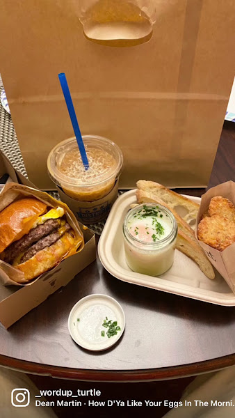 District: Donuts. Sliders. Brew. 3