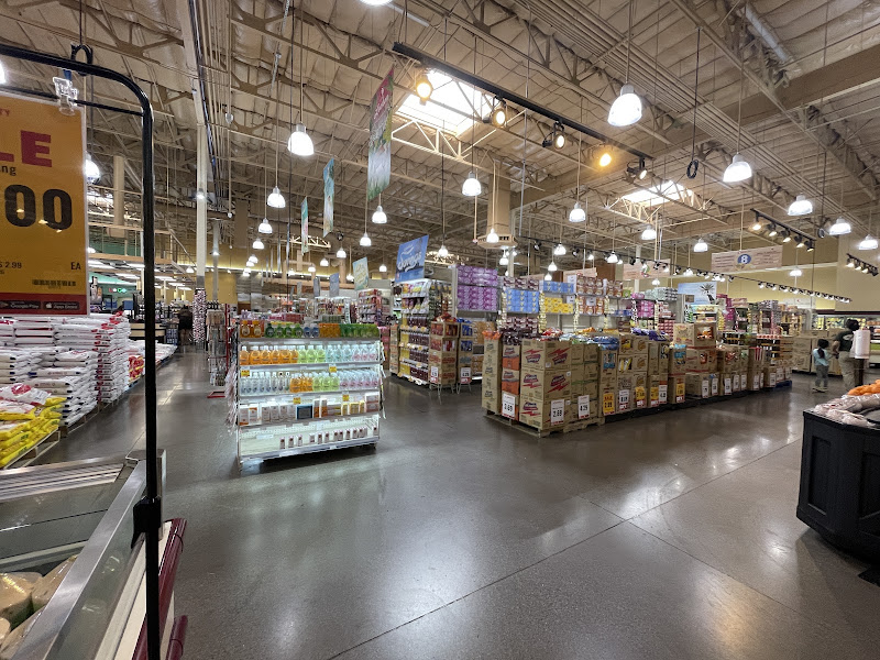 Seafood City Supermarket 4