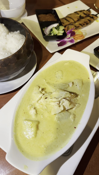 Pin Kaow Thai Restaurant Rainbow 3
