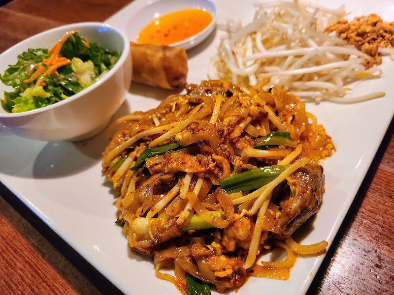 Pin Kaow Thai Restaurant Rainbow 4
