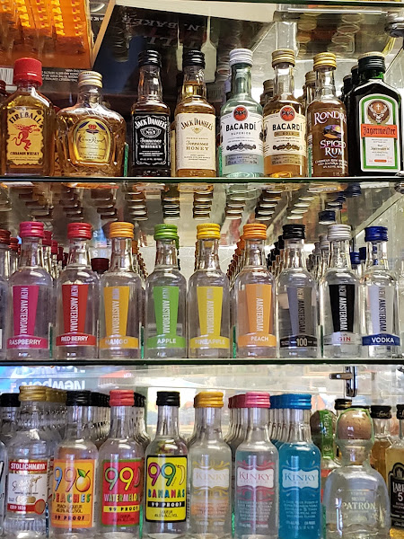 Vegas Mini Mart 3