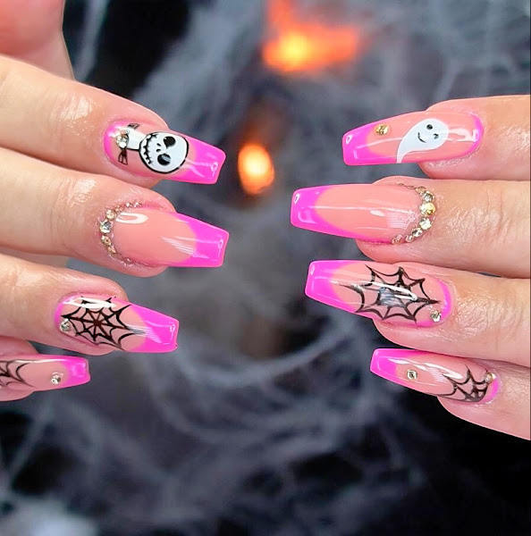 T Nails & Spa