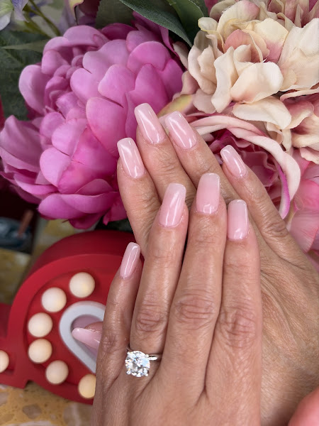 T Nails & Spa 4