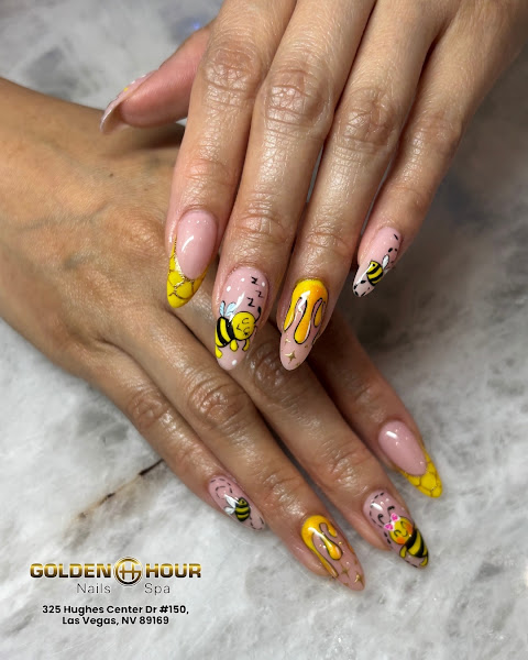 Golden Hour Nails Spa Flamingo 4