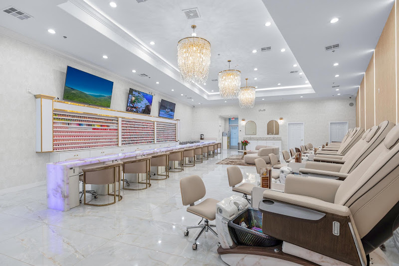 Golden Hour Nails Spa Flamingo 5