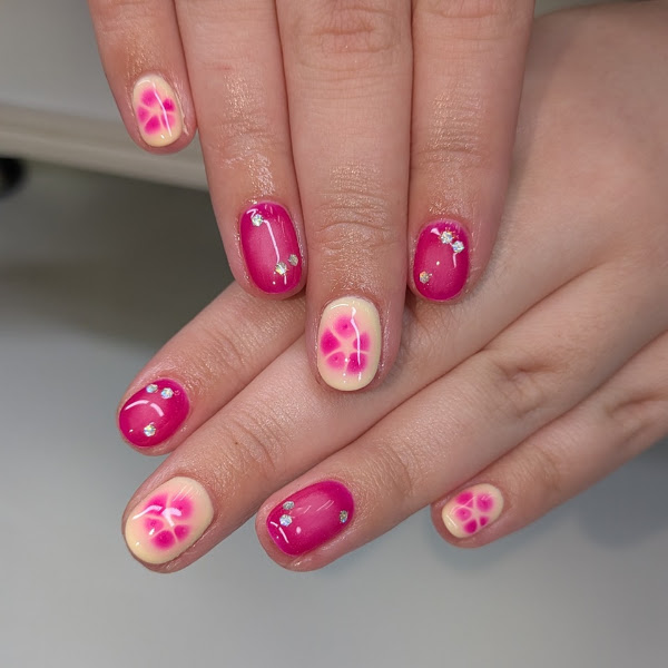 Sphere Nails Bar 5