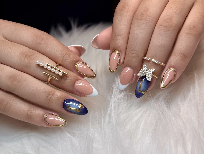 Pin UP Nail Bar 4