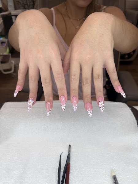 Chau's Nails & Spa 3