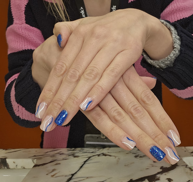 Chau's Nails & Spa 4