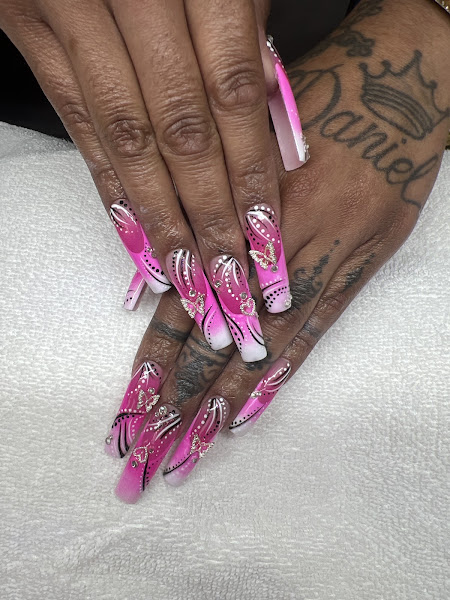 Valencia Nails & Spa 5