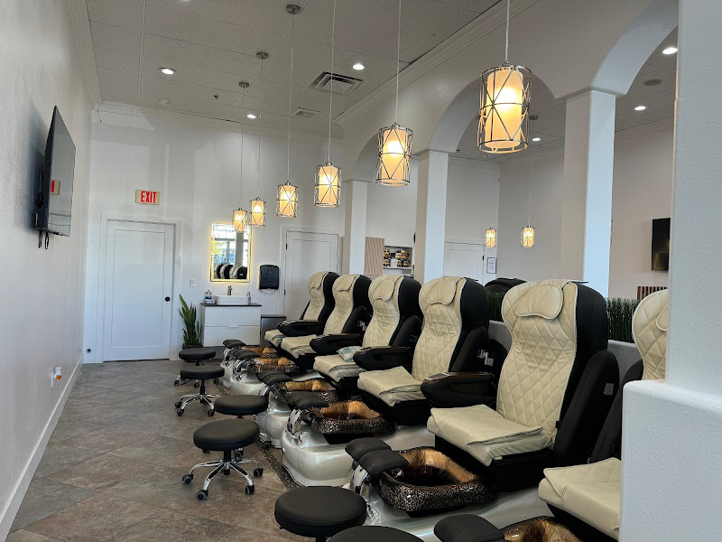 Summer Nail Boutique 5
