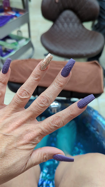Love Diamond Nails 3