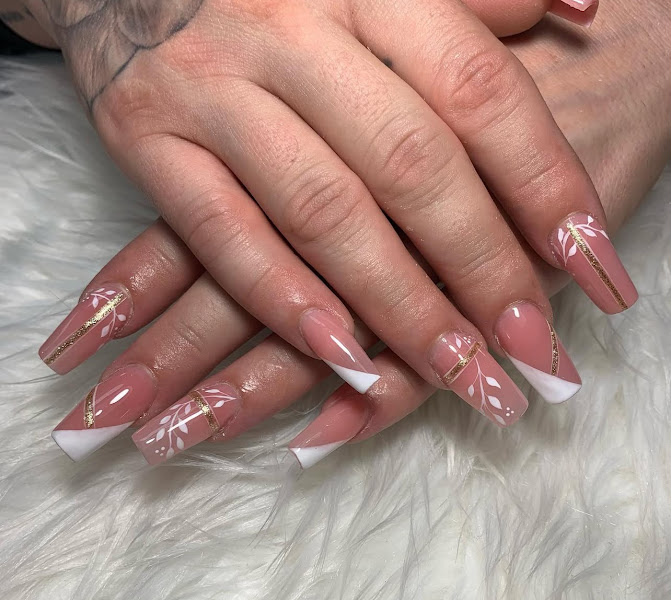 Runway Nail Lounge & Threading 4