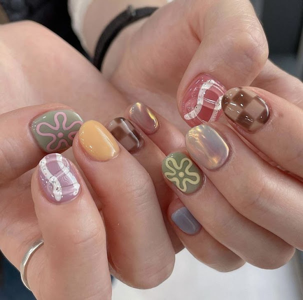 Bee Nails (15% Off New Customers) 5