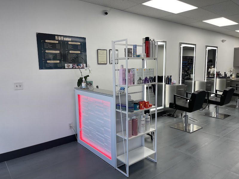 Huy Salon