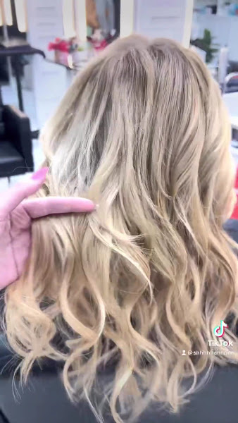 Hottie Hair Salon & Extensions Store 3
