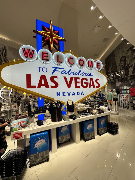 Fabulous Las Vegas Gift Shop 4