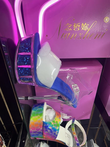 Vegas Gift Shop 4