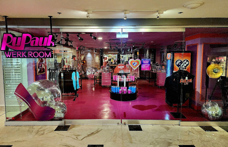 Flamingo Gift Shop