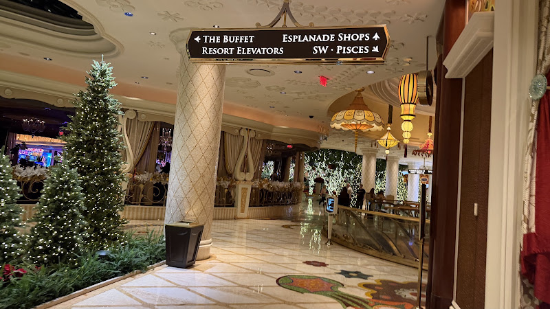 Wynn Plaza 2