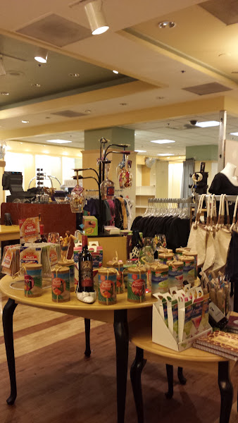 Paradise Gift Shop 3